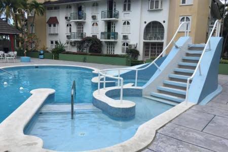 Rairoyale At Sand Castles Ocho Rios Exterior photo